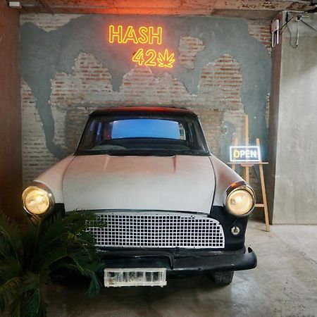 Silom Soi 3 Hash Apartment Hip And Funky With Rooftop View Bangkok Extérieur photo
