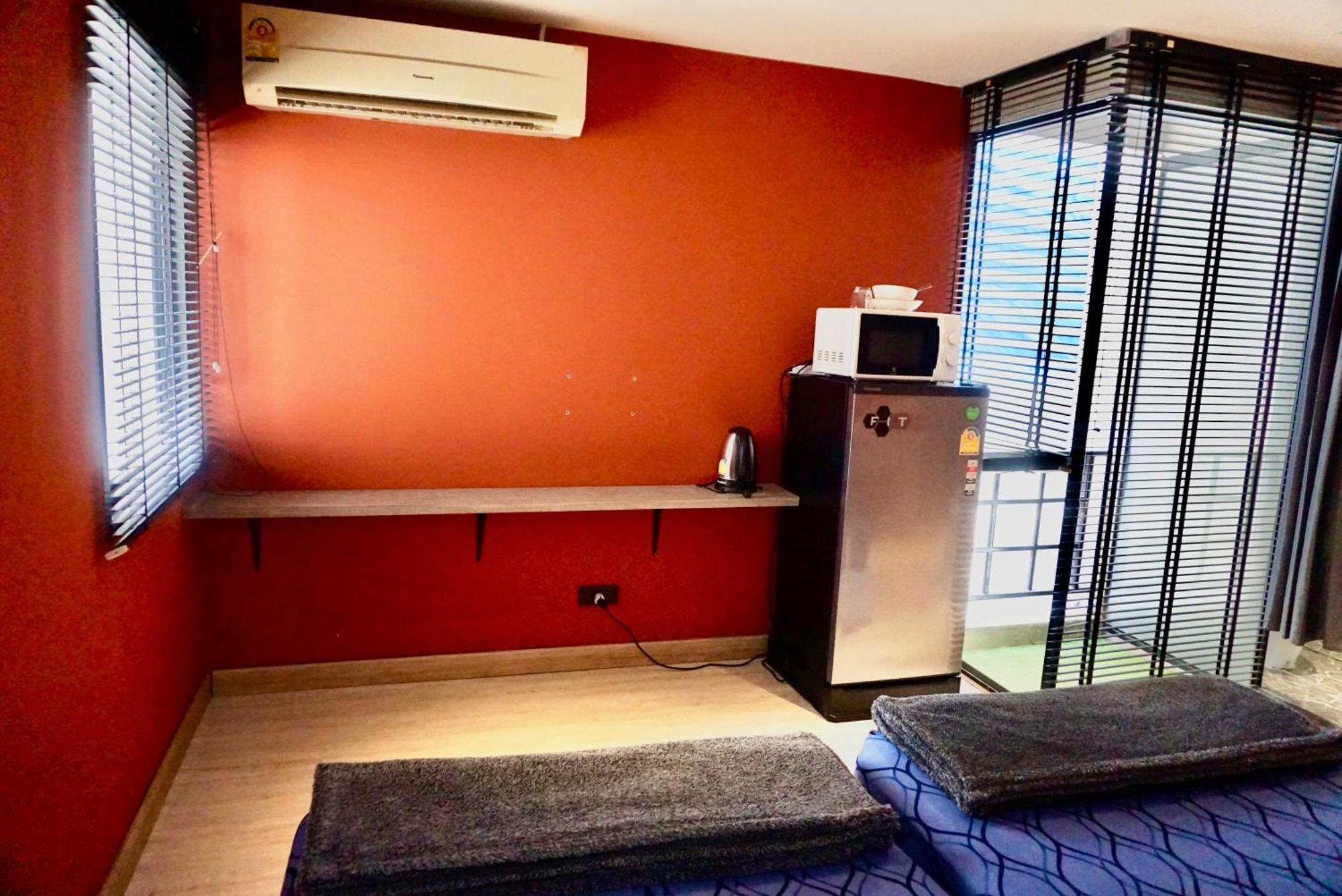 Silom Soi 3 Hash Apartment Hip And Funky With Rooftop View Bangkok Extérieur photo