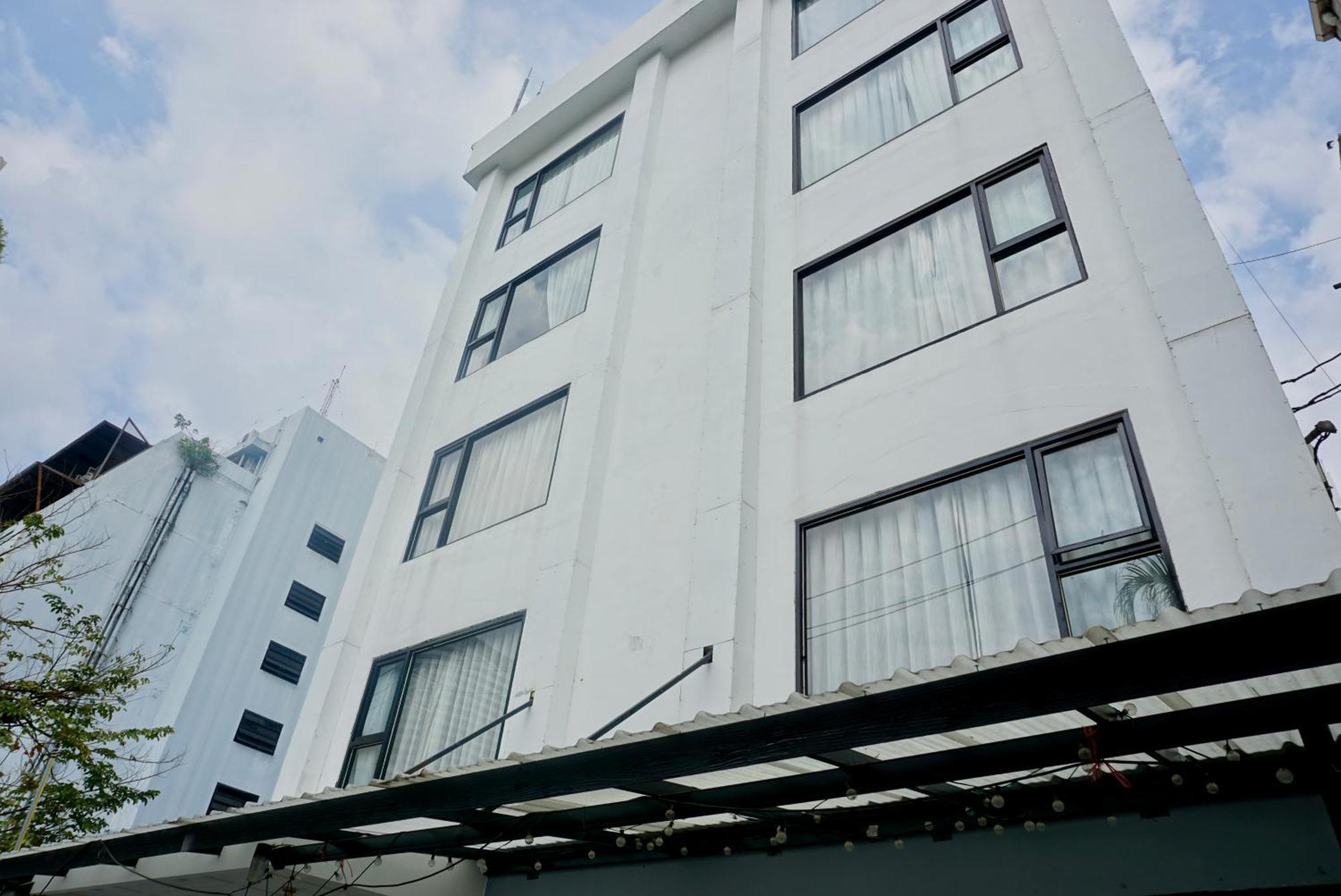 Silom Soi 3 Hash Apartment Hip And Funky With Rooftop View Bangkok Extérieur photo