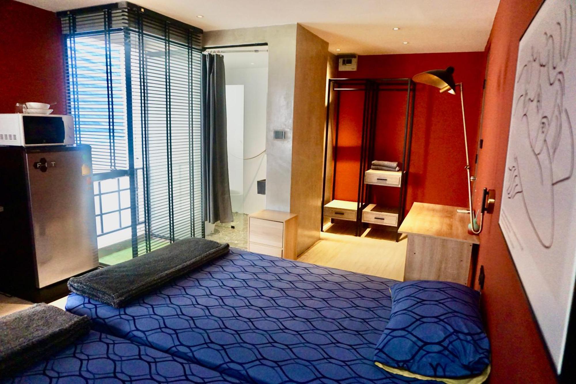Silom Soi 3 Hash Apartment Hip And Funky With Rooftop View Bangkok Extérieur photo
