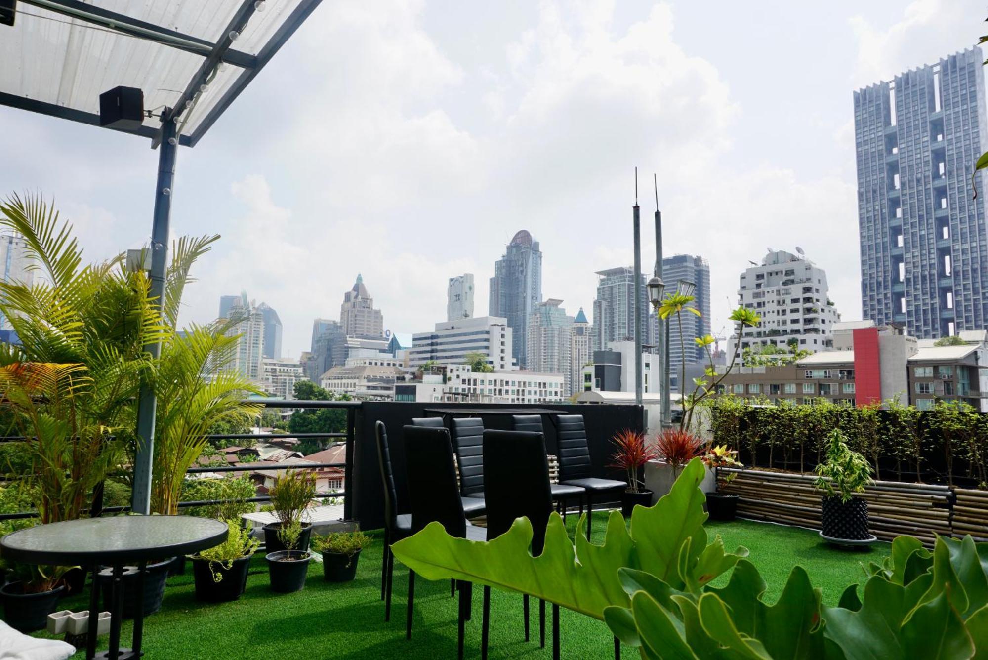 Silom Soi 3 Hash Apartment Hip And Funky With Rooftop View Bangkok Extérieur photo
